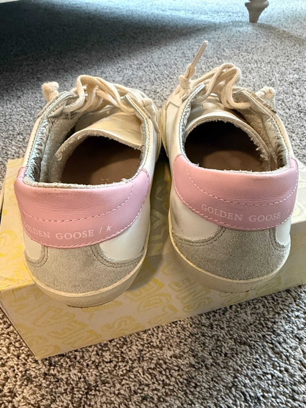 Golden Goose Kids White Sneakers with Pink Heel and silver Star - Picture 2 of 4